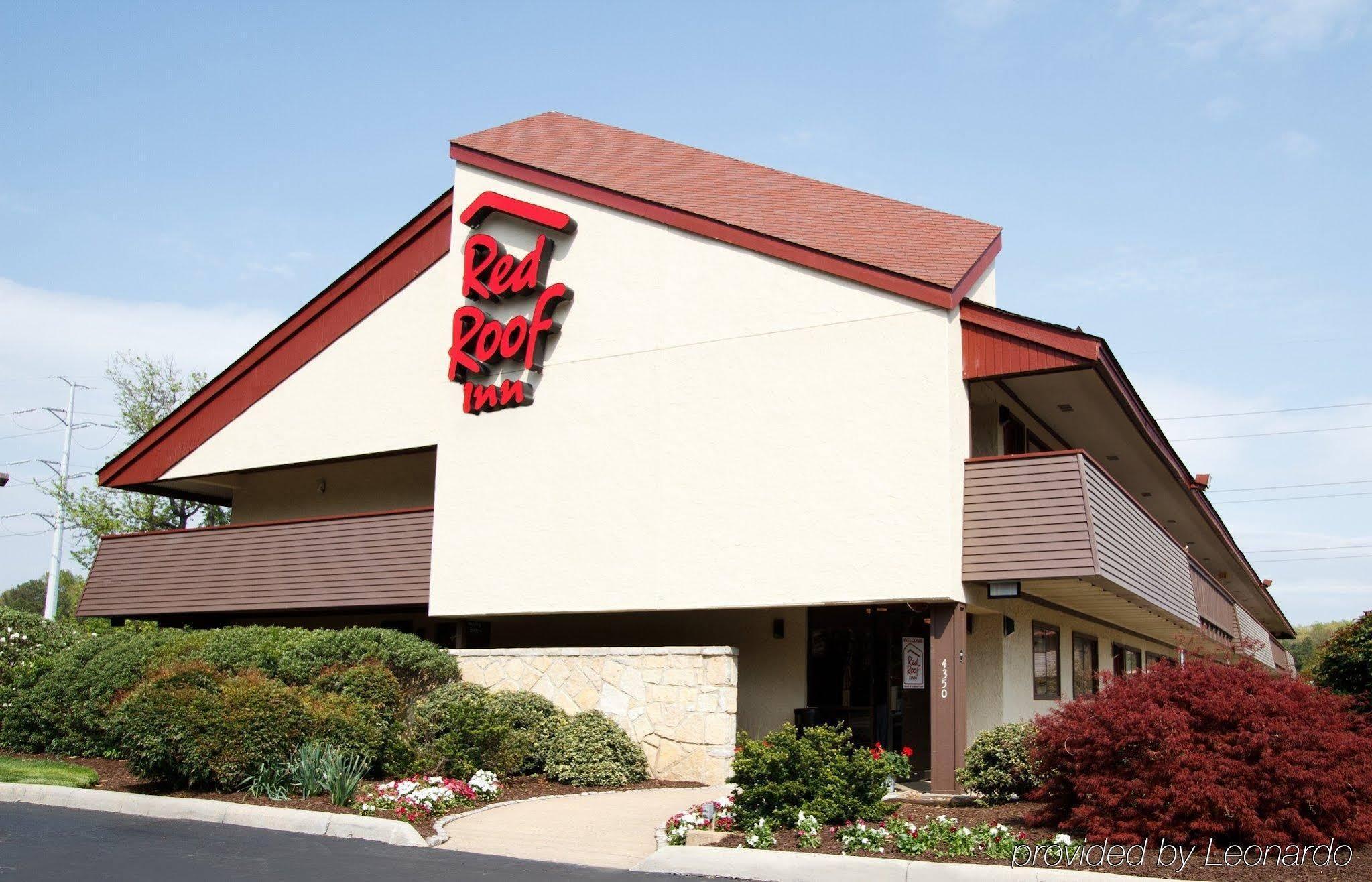 Red Roof Inn Detroit - Фармингтън Хилс Екстериор снимка